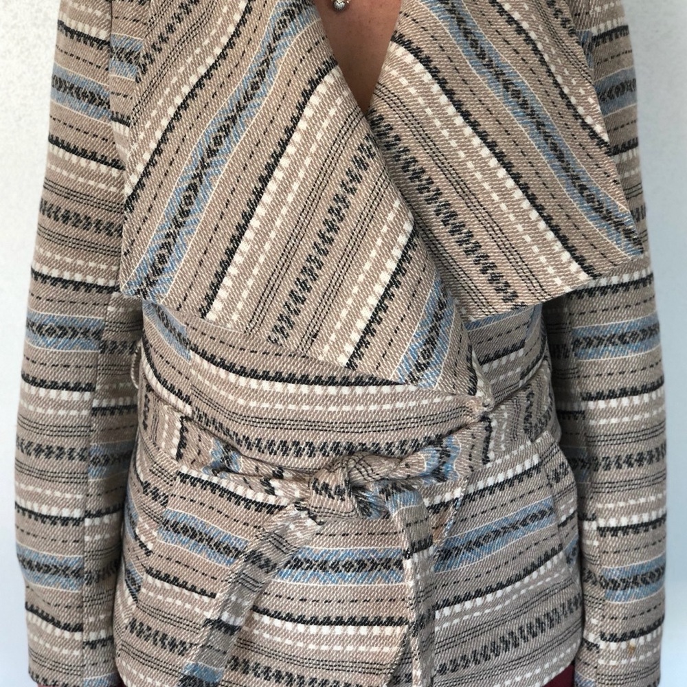 Women’s, size M, elegant
